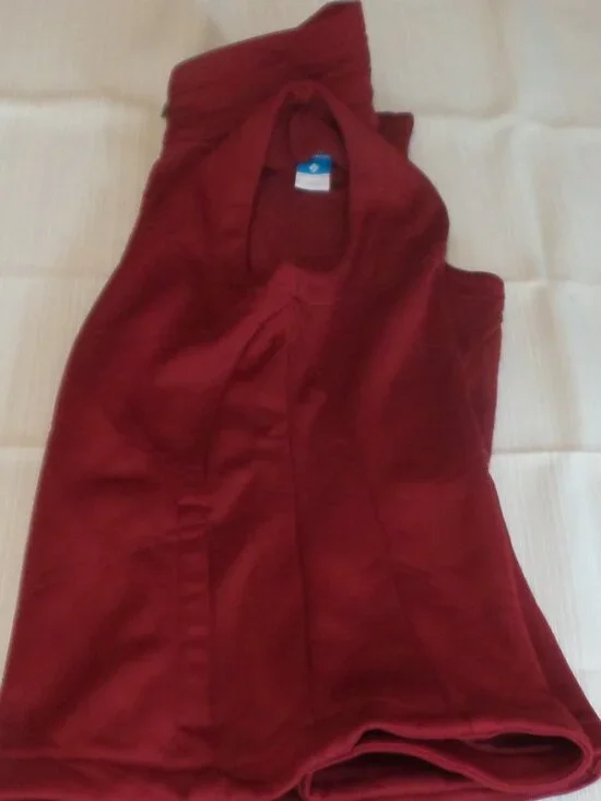 COLUMBIA Women's Red Polyester Vest Size Large Like New - Picture 15 of 15